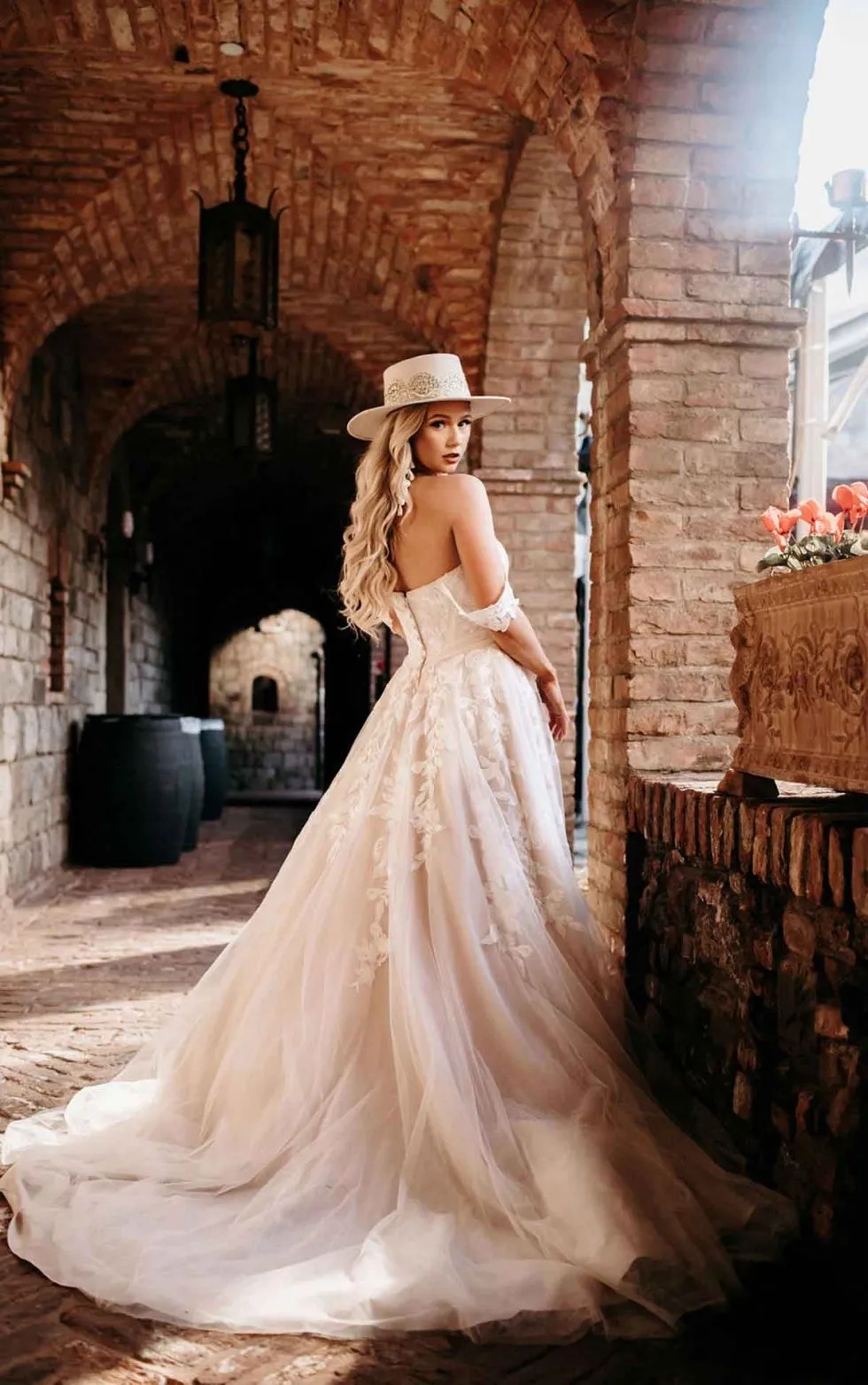 7332  | Stella York