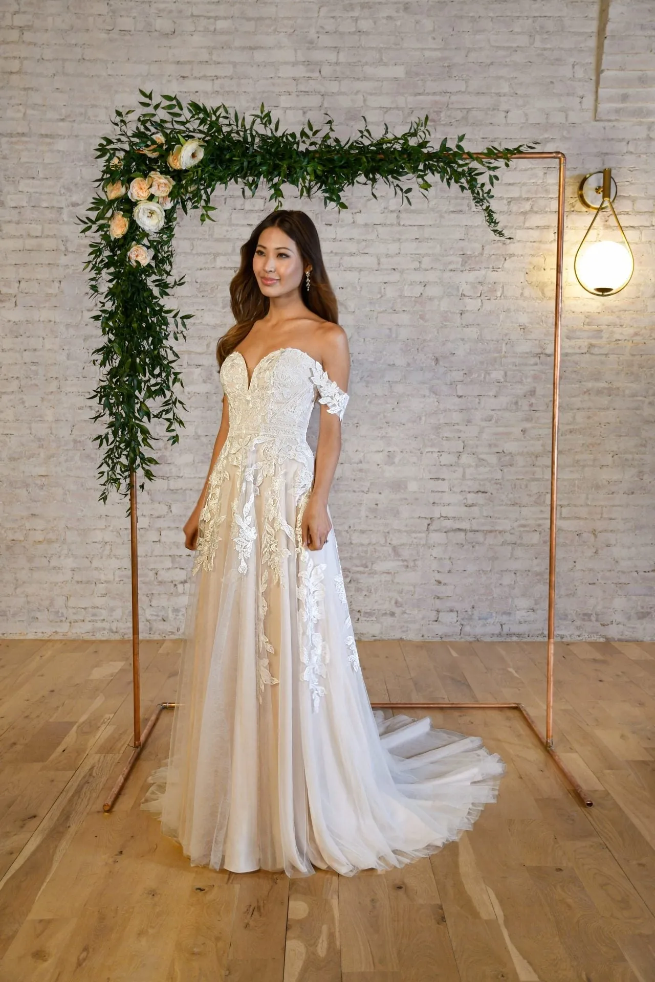 7332  | Stella York