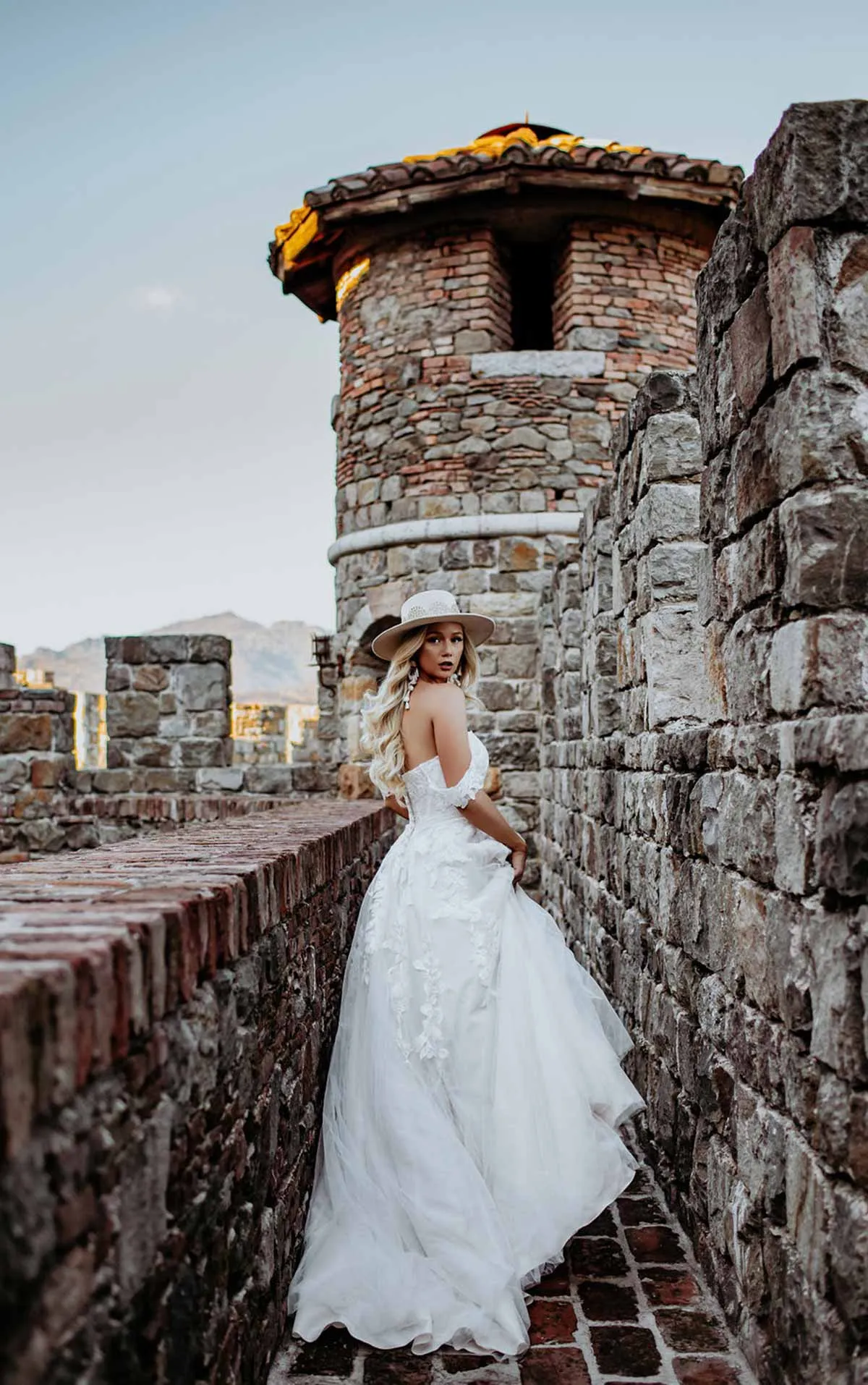 7332  | Stella York