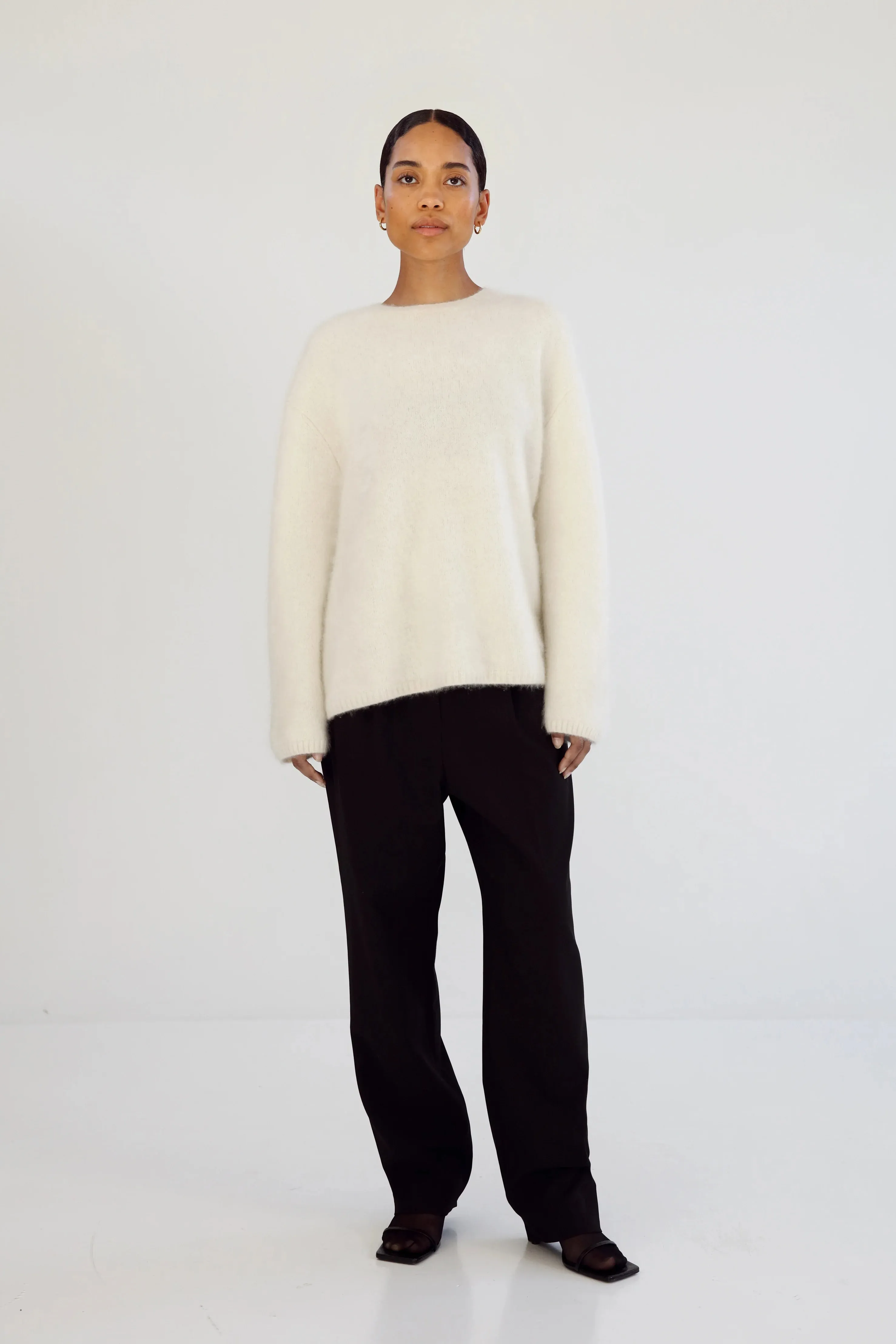 Almada Floy Cashmere Sweater in Cream