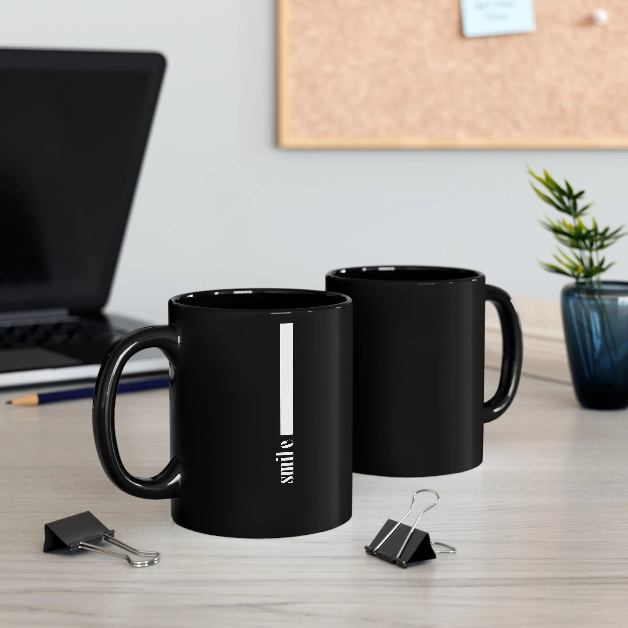 Black Mug : Smile